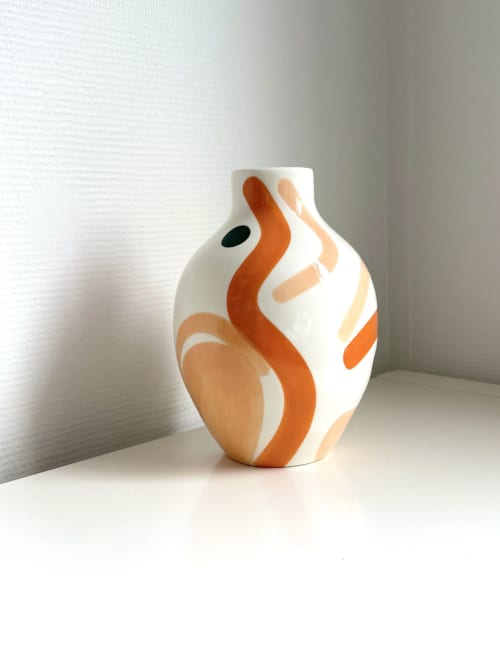 The Buste vase Éclat ambré 2 | Vases & Vessels by Laura Dujoncquoy