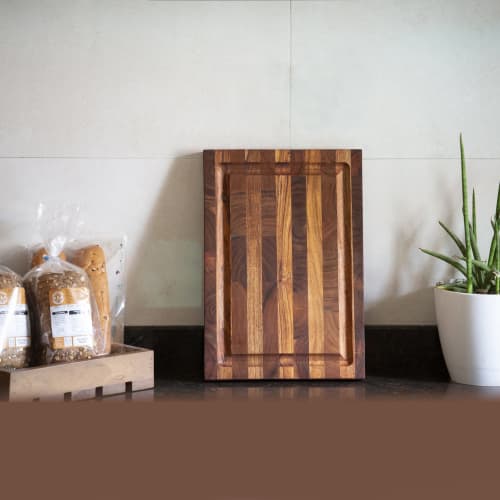 Taillevent Acacia wood chopping board | Furniture by Mango Furniture Co. Inc.