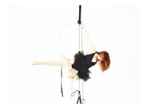 Twirling Your Red Hair Into Black And White | Photography by She Hit Pause