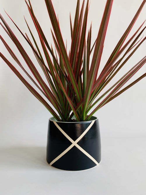 Argyle Black and White Planter Gen 1 | Vases & Vessels by Mineral Ceramics