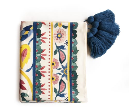 Burano Table Runner | Linens & Bedding by OSLÉ HOME DECOR