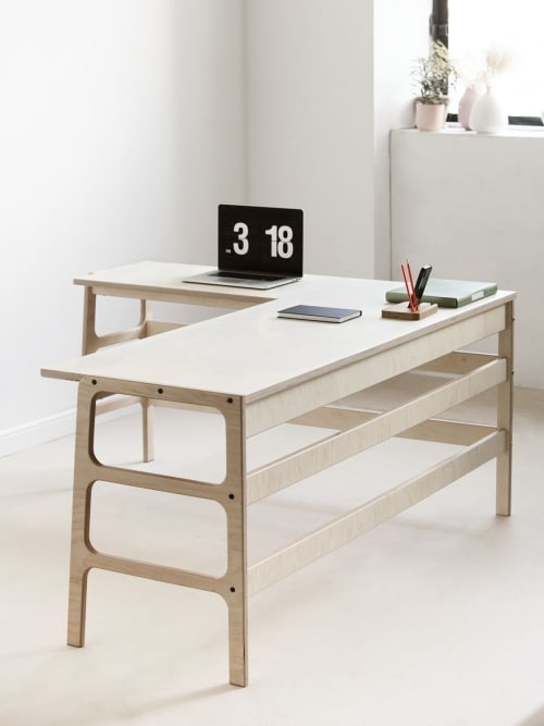 Corner desk, L shaped desk, Walnut desk, Computer desk | Tables by Plywood Project