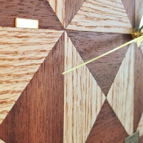 Handcrafted Oak Mahogany Marquetry Wall Clock, Silent Minimalist Design, Scandinavian Home Accent | Decorative Objects by Vesta Corte