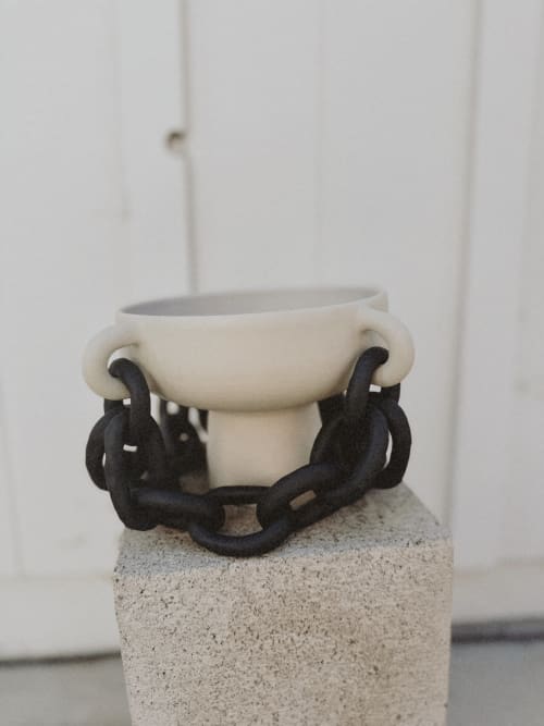 B&W Chain Fruit Bowl | Decorative Bowl in Decorative Objects by isiko