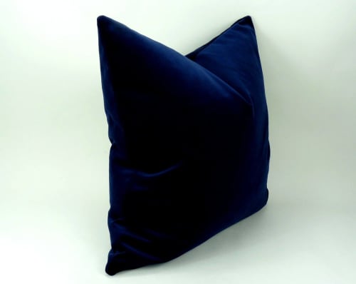 midnight blue velvet pillow // midnight blue cushion // dark | Pillows by velvet + linen