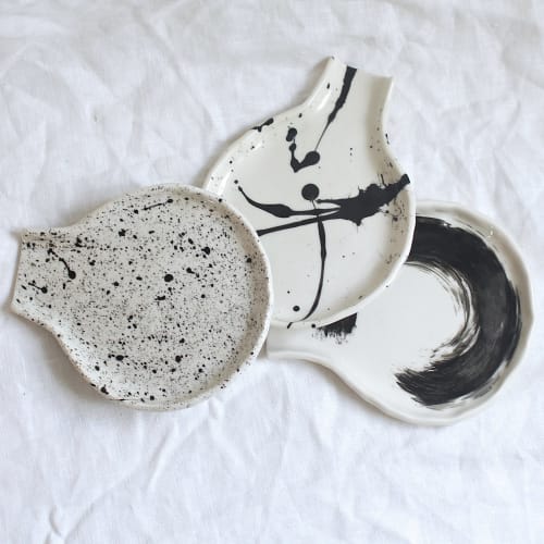 Spoon Rest | Utensils by btw Ceramics