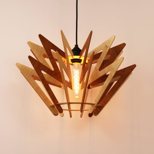 La Flash - Wooden hanging lamp (Price taxes included) | Pendants by Slice of wood / Tranche de bois