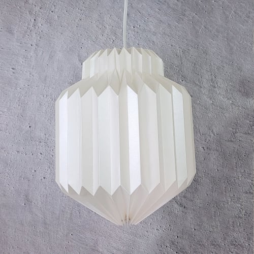 Pendulum Medium - modern origami pendant, modern lamp | Pendants by Studio Pleat