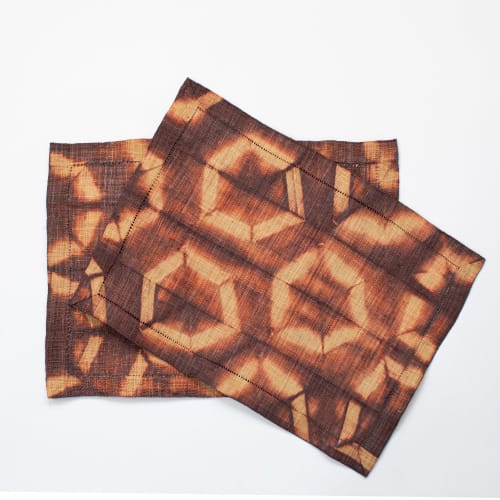 Raffia Shibori Placemat (Pair) - Turtle Pattern - Burgundy | Tableware by Tanana Madagascar