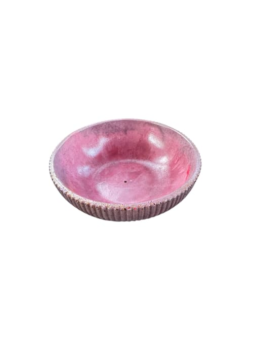 Volcanic Ribbed Planter Classic | Decorative Bowl in Decorative Objects by RAW & UNIQ