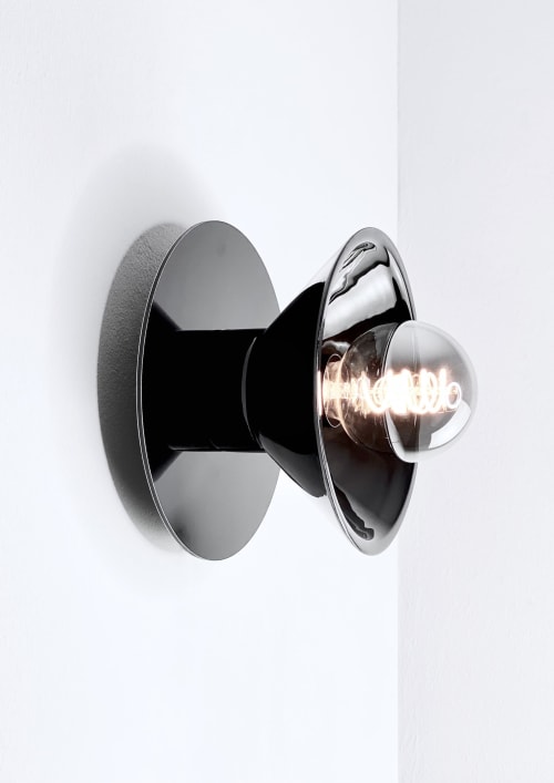 PETIT PRINCE_Vinyl Black | Pendants by neo