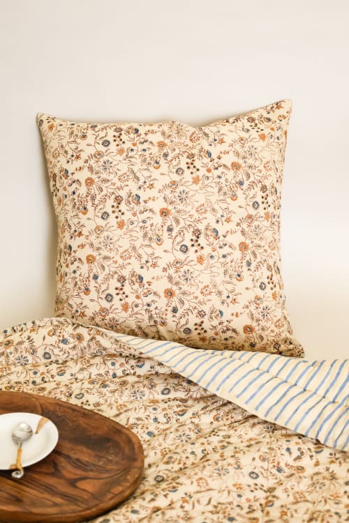 Wildflower Vines Reversible Cotton Quilt | Linens & Bedding by Ninéh
