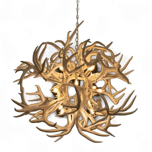 Alan Mizrahi KA1900 Lucite Antlers | Chandeliers by Alan Mizrahi Lighting Design