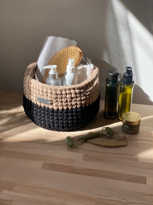Two-colored round basket with handles | Storage by Anzy Home