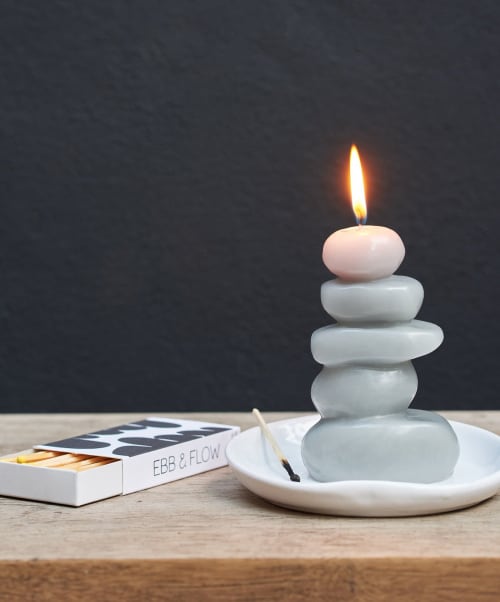 Ebb + Flow Candle Cairn Dark Gray | Decorative Objects by Claudia Pearson