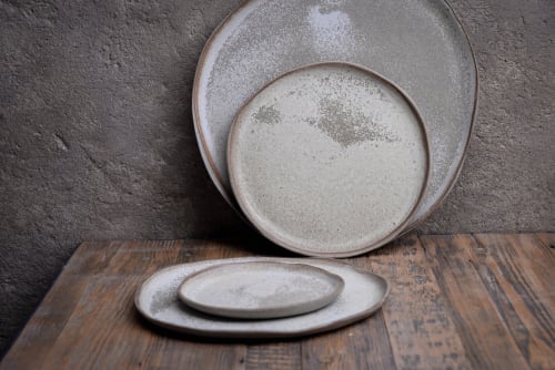 STC organic natural shape stoneware plate in grey cream | Dinnerware by Laima Ceramics