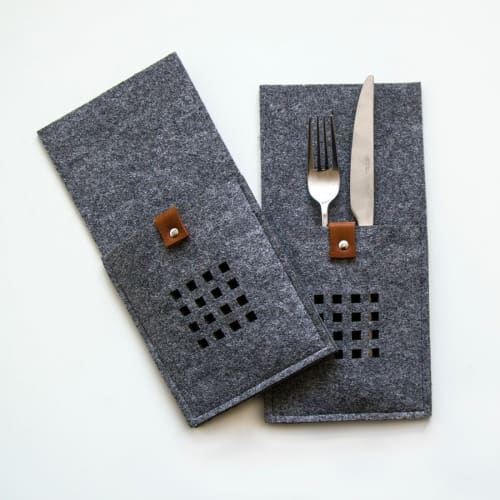 Grey felt Cutlery holders pockets "Little Squares" Set of 2 | Utensils by DecoMundo Home