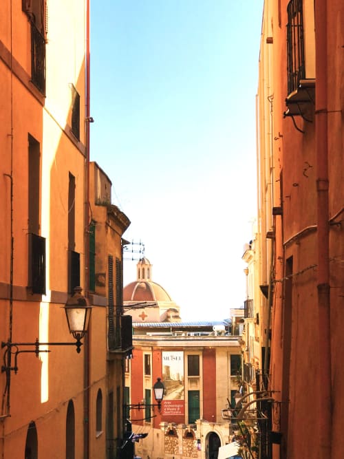 Italian Gold | Photography by Neon Dunes by Lily Keller