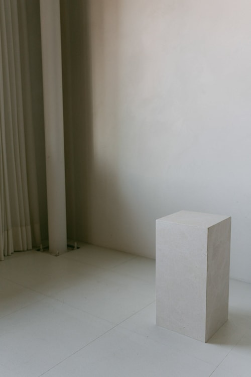 Mosa White Marble Plinth 004 | Tables by District Loo