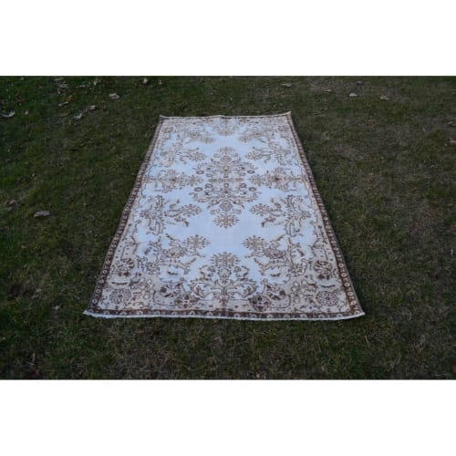 Vintage Floral Turkish Sparta Rug 3'10" X 7'1" | Rugs by Vintage Pillows Store