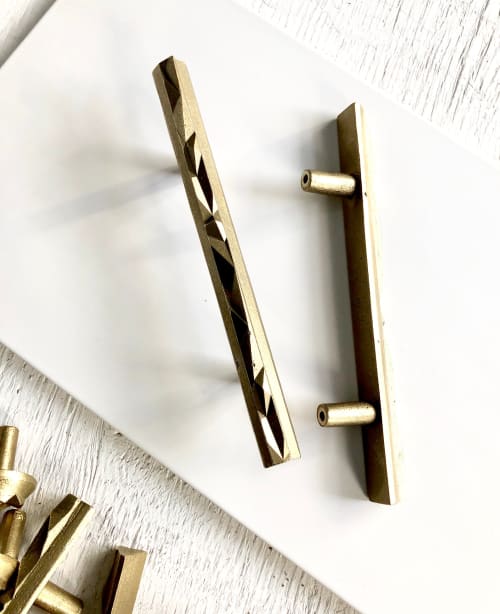 NIKA series 7" cast bronze handle, various finishes. | Pull in Hardware by Shayne Fox Hardware