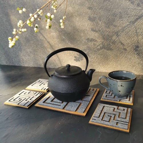 Wood and felt coasters "Maze". Set of 4 or 4+1 big | Tableware by DecoMundo Home