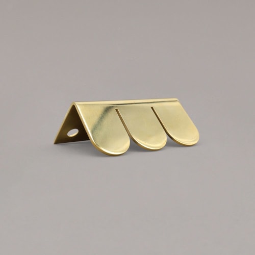 Sweep Edge Pull | Work by Hapny Home