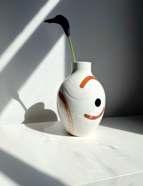 The Buste vase Ombre d'Atlas 6 | Vases & Vessels by Laura Dujoncquoy