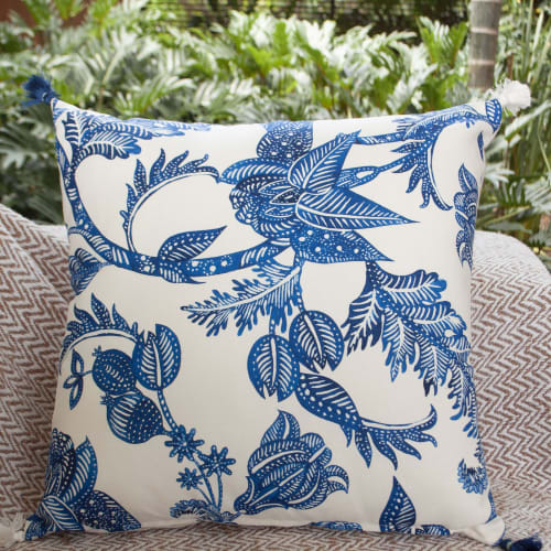 Costa blu Pillow cover | Pillows by OSLÉ HOME DECOR