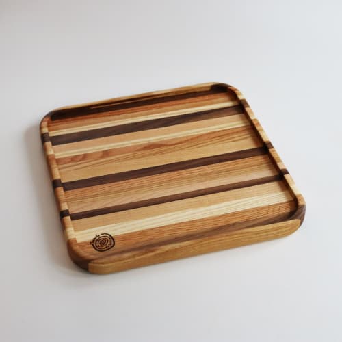 Plate – mixed reclaimed wood – 10×10 in (Price taxes include | Dinnerware by Slice of wood / Tranche de bois