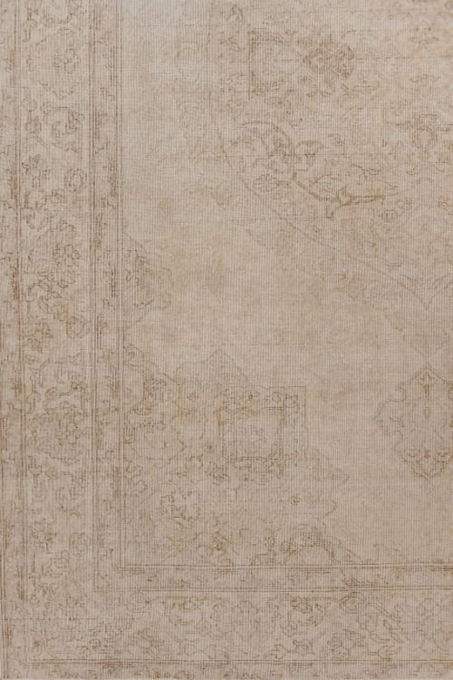 Isra | 8'2 x 11'4 | Area Rug in Rugs by Minimal Chaos Vintage Rugs