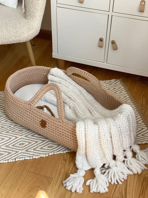 Boho knitted baby blanket | Linens & Bedding by Anzy Home
