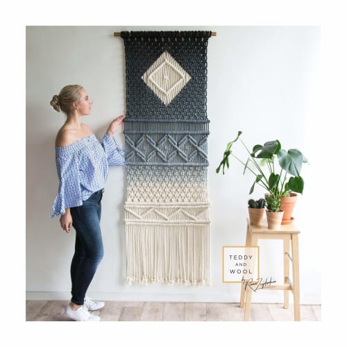 Macrame Wall Hanging - Dyed Diamond Tapestry - "Doris" | Wall Hangings by Rianne Aarts