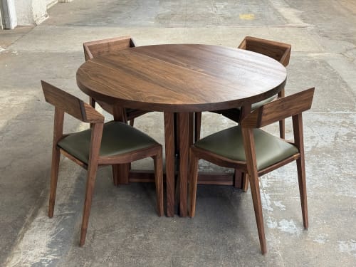 Round Wood Dining Table | Decorative Objects by Niaa