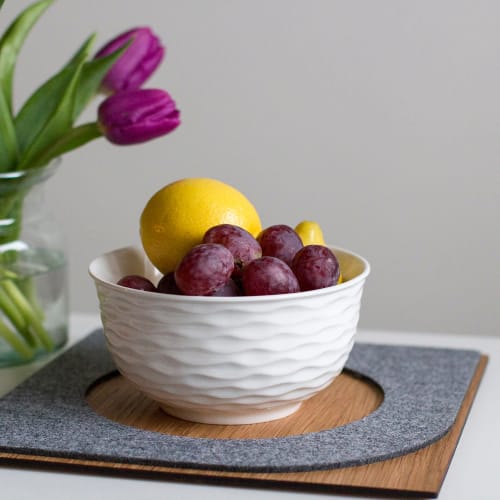 Square serving tray for table, made of wood, gray felt, 1 pc | Serveware by DecoMundo Home