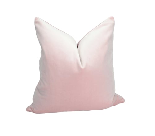 blush velvet pillow // blush velvet cushion // blush pillow | Pillows by velvet + linen