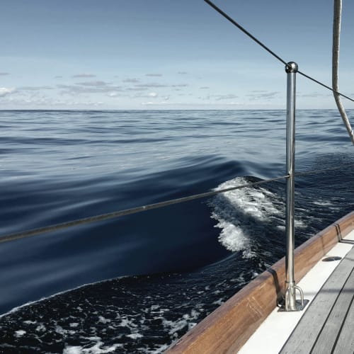 Teak Rail | Photography by Neon Dunes by Lily Keller