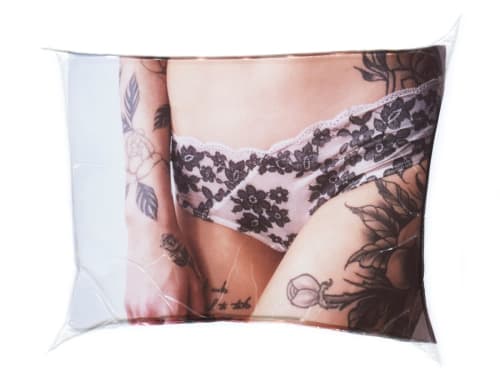 Pretty girl, in her underwear | Photography by She Hit Pause