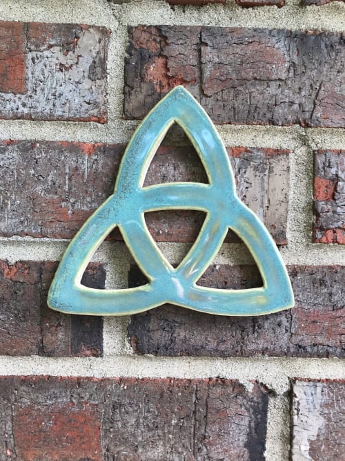 Trinity Knot Celtic Earthenware, Aqua | Wall Hangings by Studio Strietnberger / Knottery Pottery - Kathleen Streitenberger