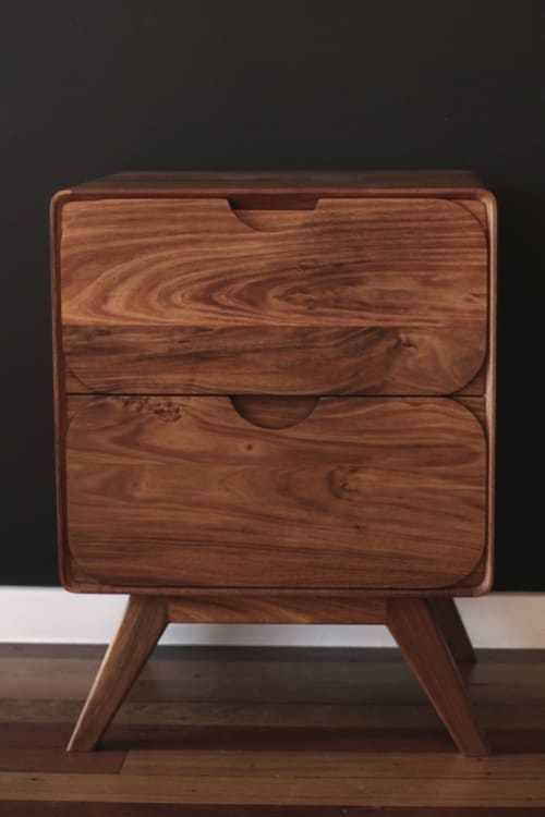 MM Round bedside table | Tables by Leaf Furniture