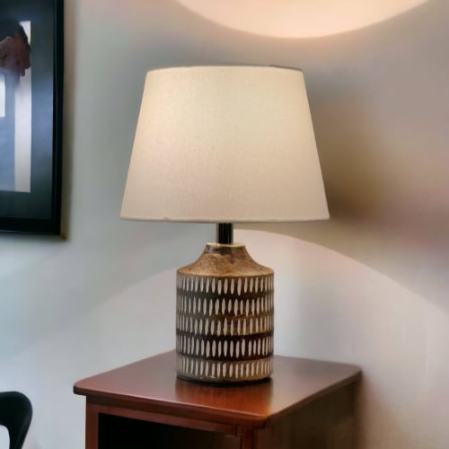Naybu Straight Table Lamp | Lamps by Home Blitz