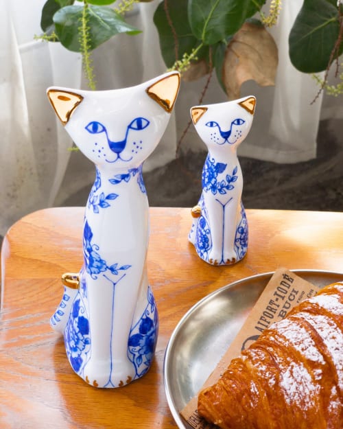 Cat Figurine Set: Big Figurine & Small Salt/Pepper Shaker | Decorative Objects by Artisan Homeware | The Section Cafe in Tambon Kho Hong