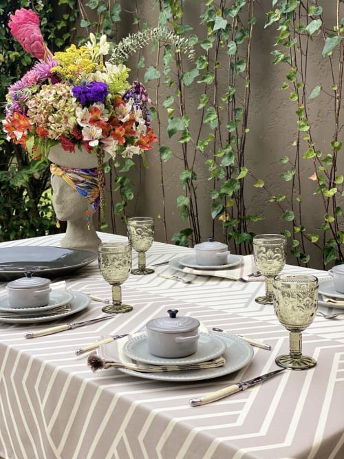 Graphite Tablecloth | Linens & Bedding by OSLÉ HOME DECOR