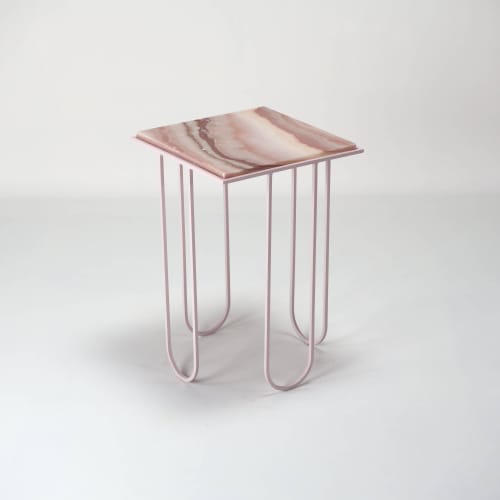 LoLa - Pink onyx side table