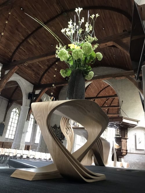 SILVA Flower table | Tables by Tim van Caubergh | Nederlands Hervormde Kerk, Maasland in Maasland