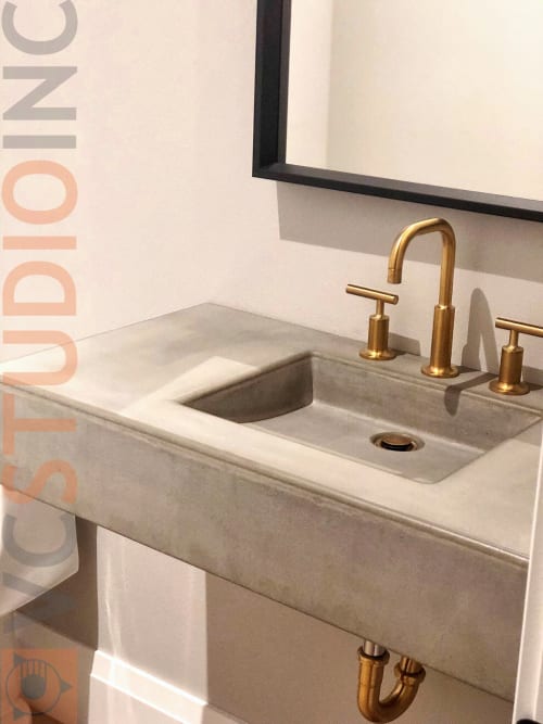 Custom Laurelhurst integral concrete sink. | Water Fixtures by VC Studio Inc.