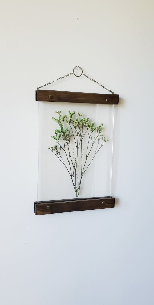 Pressed Green flower wall art, floating frame art for room | Macrame Wall Hanging by Studio Wildflower