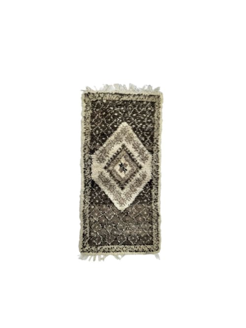 Vintage Berber runner,Moroccan rug 2,62/6,23 ft | Rugs by Marrakesh Decor