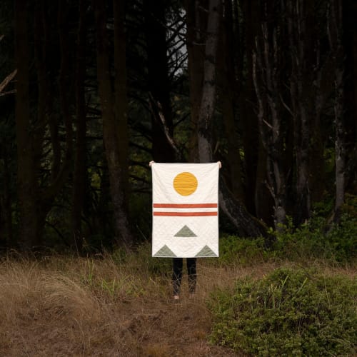 Oregon Crib Quilt | Linens & Bedding by Vacilando Studios