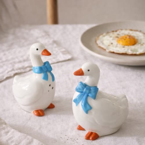 A Goose Seasoning Bottle – Handcrafted Ceramic Spice Bottle | Dinnerware by 4AM Product Design